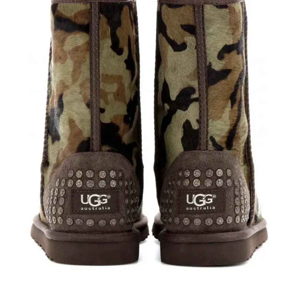 UGG ROWLAND CAMO CALF HAIR LEATHER SHEEPSKIN STUDDED BOOTS WOMEN SIZE 8 RARE HTF